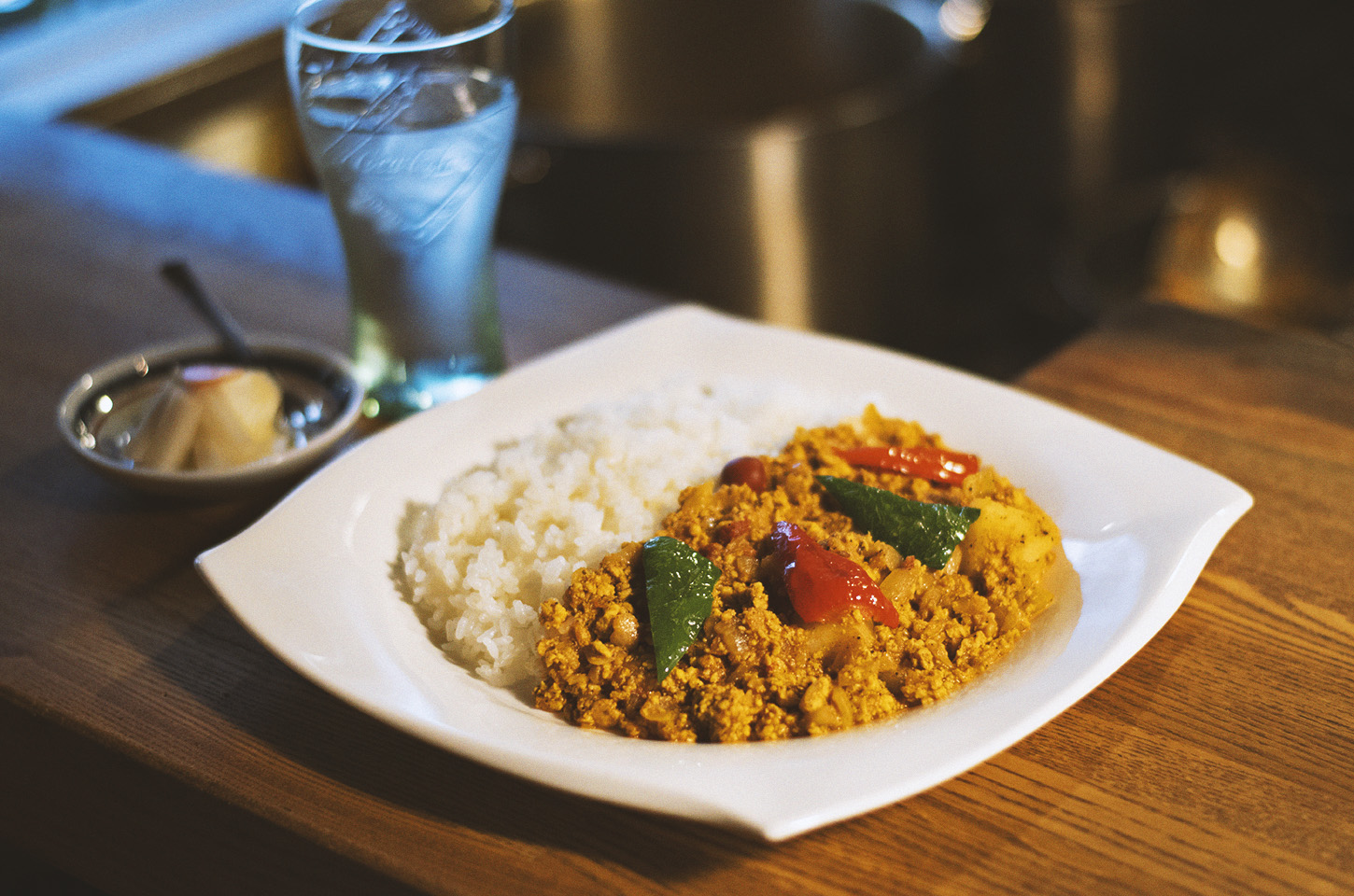 日清食品 カレーメシ シーフード 104g Green Beans | グリーン